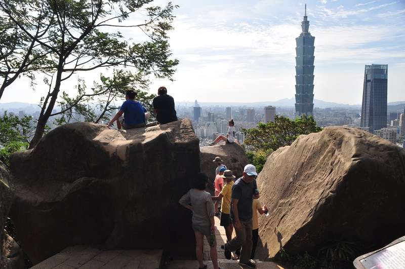 Elephant Mountain (Xiangshan Hiking Trail)